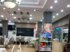 大堂-鹏城人家海鲜酒家·23年老字号(较场尾店)