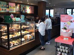 面包甜点陈列柜-星巴克臻选(成都宽窄巷子店)