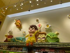 -咻啵翔翔零食基地(万达广场店)