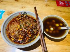 酸辣粉-默记孙抄手(经开万达店)