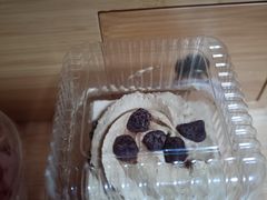 -红宝石·鲜奶小方·海派西点房(万航店)