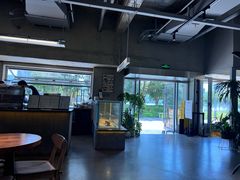 -三勾JJJ Burger&Coffee(梅溪湖店)