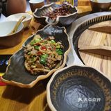 招牌很亮眼，路过就能被吸引到