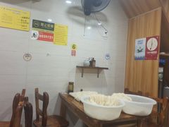 -牛小隆牛肉面馆(四牌楼店)
