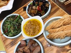 -那家老院子东北菜·饺子·小鸡炖蘑菇(艳华街店)