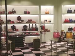 -PRADA普拉达(国际广场店)