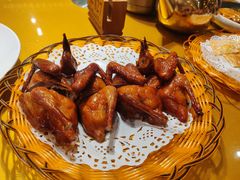 招牌红烧乳鸽-百年恒益烧腊海鲜酒家·非遗传承(广州黄埔店)