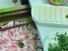 -洪氏嗨捞·广东猪肚鸡·椰子鸡火锅(西咸万象城店)