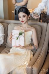 点击看大图 -Renee芮亦婚纱
