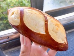 经典德国碱水面包-啊噗吐呦现场烘焙(麦凯乐店)