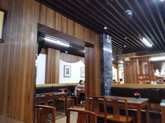 大堂-亮亮面馆(经六路店)