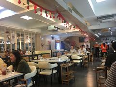大堂-三头牛·潮汕牛肉生蚝火锅 (夏湾店)