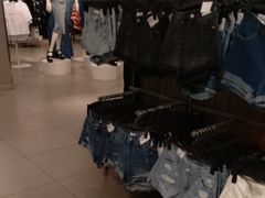 -H&M(鹏欣水游城店)