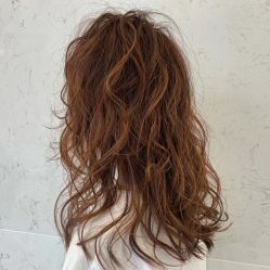 -MYYF SALON烫发染发