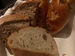 餐前包-Wolfgang’s Steakhouse 沃夫冈牛排馆(上海白玉兰广场店)