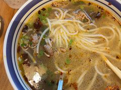 -云阿蛮云南生烫牛肉米线(奉贤路店)