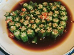 -八府香鸭·啫啫煲(华山路店)