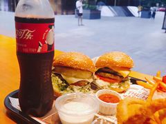 -The Habit Burger Grill 哈比特汉堡(复兴soho店)
