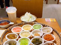 -包整·丝娃娃(一览甲秀楼风景店)