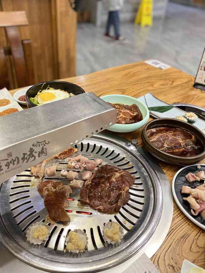 全州烤肉(紫金山路店)-"排队很吓人.可以电话排号等了超过半小.