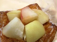 桃桃起酥-巴黎贝甜(大宁国际商业广场店)