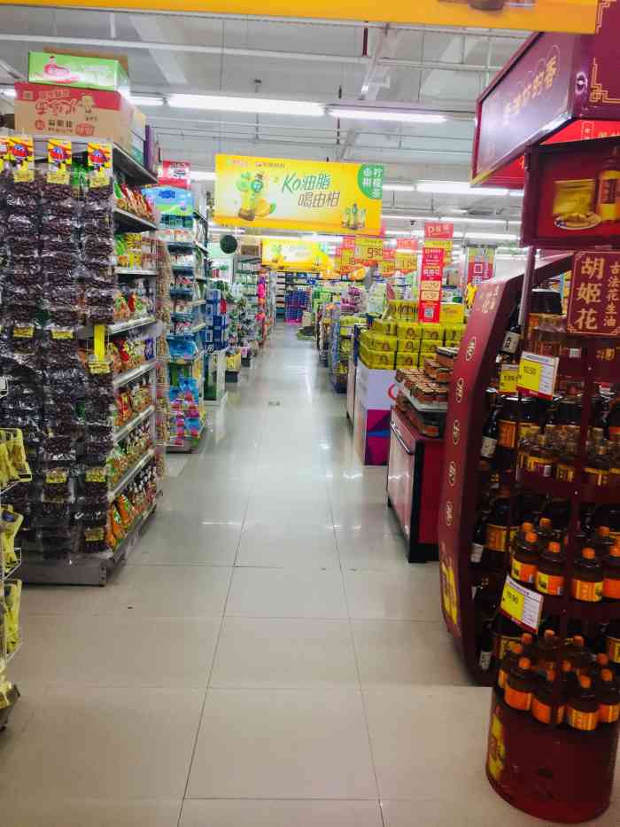 昌宏百货(布吉店)-"由于深圳近期下雨的原因,很久没去昌宏购物.