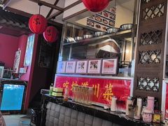 -川流不息·地道川菜·小龙虾(新松江路店)