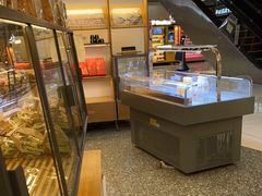 面包甜点陈列柜-面包新语(富力城BT店)