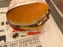 蘑菇牛肉汉堡-FATBURGER 特富客汉堡(外交公寓店)