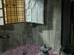 -荒岛实景沉浸密室(江汉路1店)