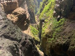 -龙水峡地缝景区