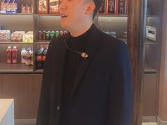 -阿瓦山寨·湘菜现炒·剁椒鱼头王(咸阳总店)