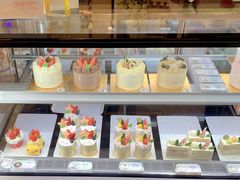 -花花卷卷·鲜食蛋糕(静安久光百货店)