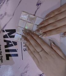 -M·X Nail日式美甲美睫