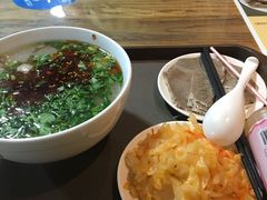 -陇上全荟兰州传统牛肉面(延吉路店)
