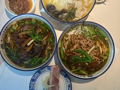 -镇南锅盖面馆(解放路店)