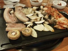 蘑菇拼盘-香猪坊(五道口店)