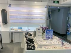 -浮光眼镜·蔡司视觉合作·数字验配中心(陆家嘴店)