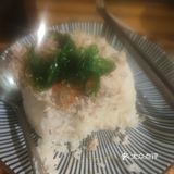 环境还可以吧，当时去的人挺多的，所以就坐在了吧台上面