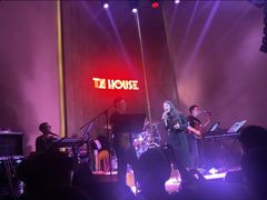 -TZ House音乐现场(来福士中心店)
