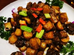 黑椒牛肉粒煎铁棍山药-鹤鸣嘉印象饭店(东市场小区店)