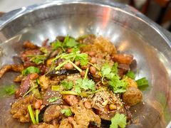 -愉肴麻辣香锅(中山路店)