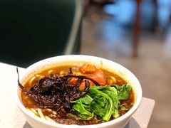 油鸡㙡凉米线-半山腰·云南菜(侨福芳草地店)