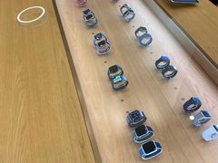 -Apple零售店(华贸购物中心店)
