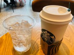 -星巴克(上海长宁来福士1F店)