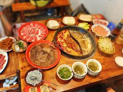 -憨铁匠火锅(红山6979店)