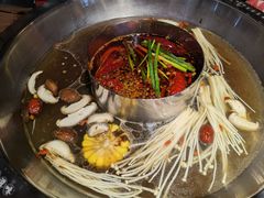 -谭鸭血老火锅(万象九宜城店)