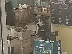 门面-三个椰子·现砍椰子鸡(金鹰广场店)