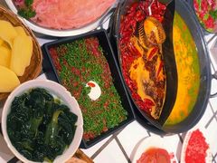 -海底捞火锅鲜切牛肉主题店(长寿路店)