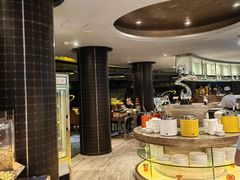 -宝利来国际大酒店-凤凰阁旋转餐厅